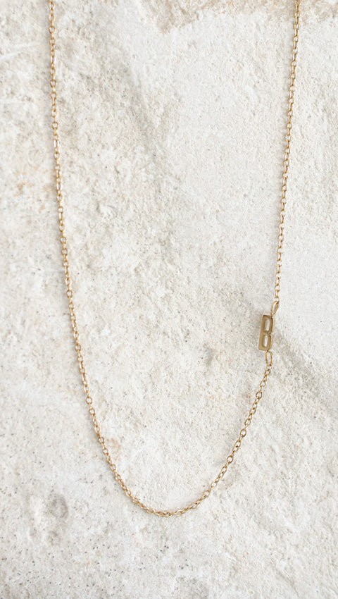 Collana lettera B