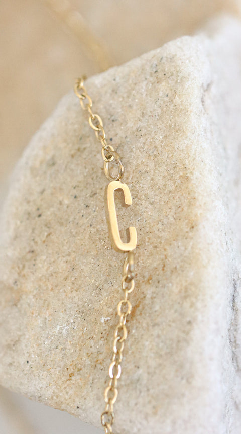 Collana lettera C
