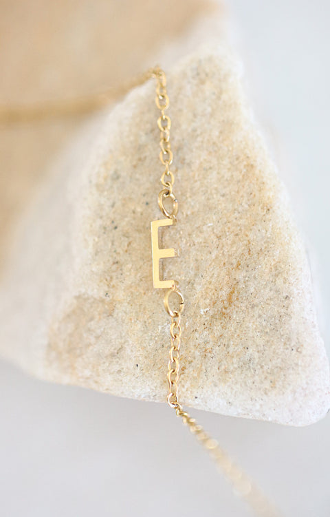 Collana lettera E